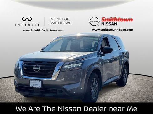 Certified 2024 Nissan Pathfinder S image 2