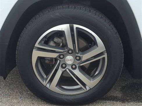 Used 2021 GMC Terrain SLT image 10