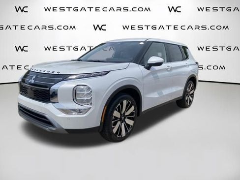New 2026 Mitsubishi Outlander LE FWD image 1