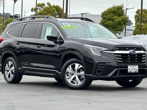 Used 2024 Subaru Ascent Premium w/ Convenience Package AWD/4WD image 2