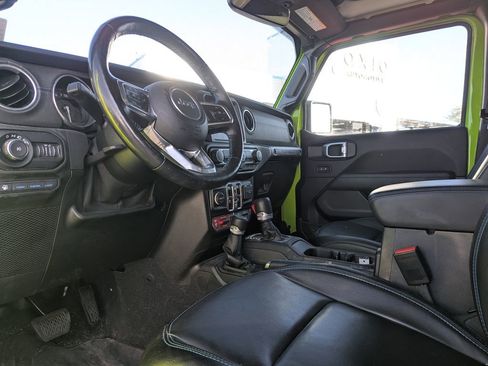 Used 2021 Jeep Wrangler Unlimited Rubicon 4xe w/ Cold Weather Group AWD/4WD image 14