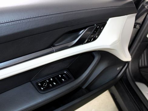 Used 2020 Porsche Taycan Turbo image 21
