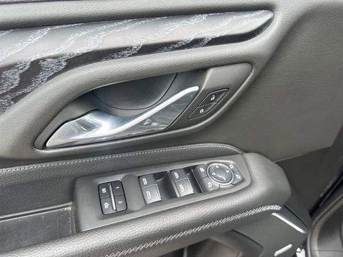 Used 2023 GMC Yukon Denali w/ Denali Reserve Package image 27