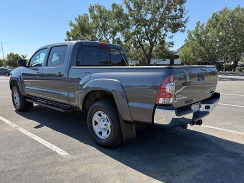 Used 2015 Toyota Tacoma PreRunner w/ SR5 Package RWD image 4