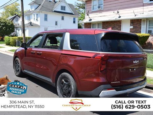 Used 2025 Kia Carnival FWD image 7