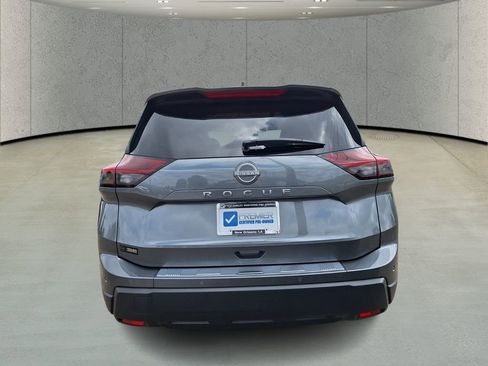 Certified 2026 Nissan Rogue SV image 6