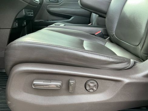 Used 2018 Honda Odyssey Touring image 24