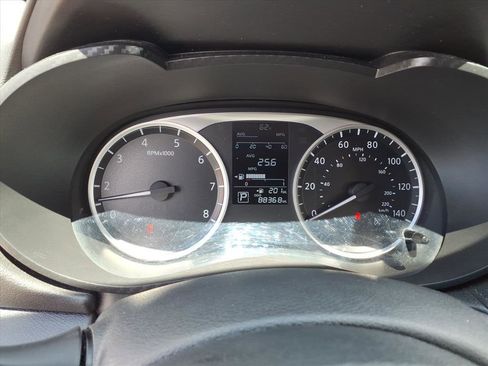 Used 2021 Nissan Versa S FWD image 9
