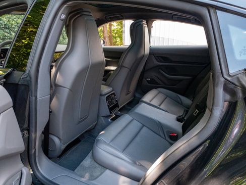 Certified 2022 Porsche Taycan image 36