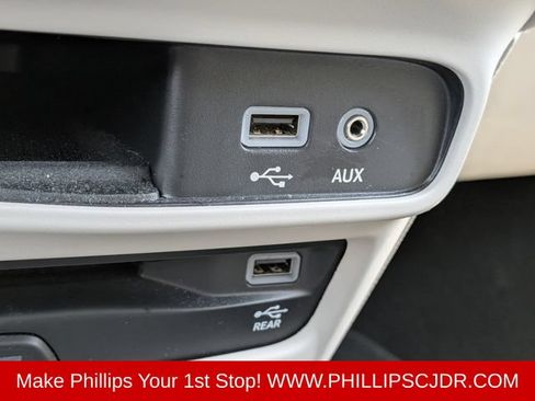 Certified 2018 Chrysler Pacifica Touring-L Plus w/ Advanced Safetytec Group FWD image 24