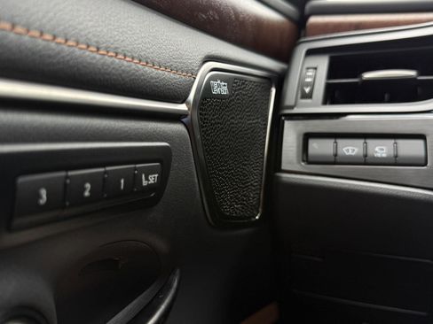 Used 2025 Lexus ES 300h w/ Accessory Package (Z1) FWD image 32