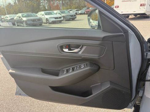 New 2025 Honda Accord SE image 32