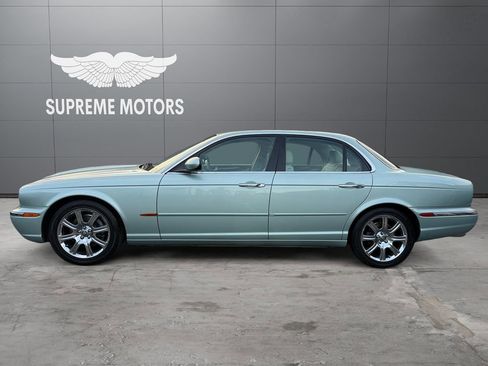 Used 2004 Jaguar XJ8 image 2