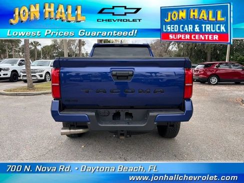 Used 2025 Toyota Tacoma TRD Off-Road image 12