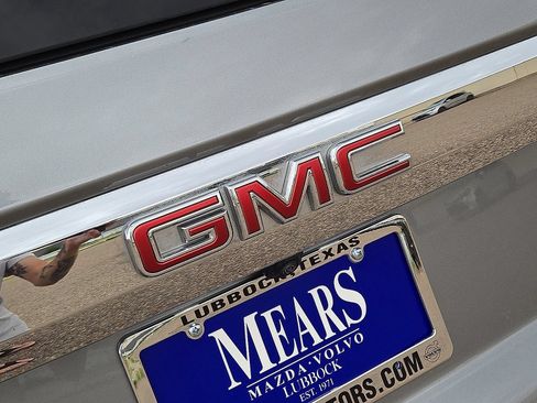 Used 2023 GMC Yukon SLT w/ SLT Luxury Package RWD image 12