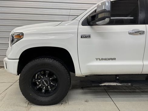 Used 2018 Toyota Tundra SR5 image 4