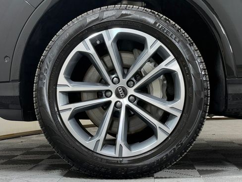 Certified 2026 Audi Q7 2.0T Premium w/ Convenience Plus Package AWD/4WD image 12