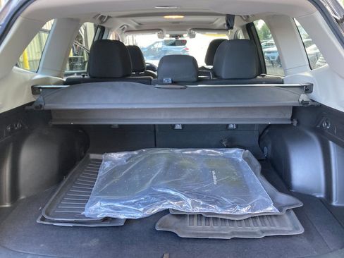 Used 2019 Subaru Forester Premium w/ All-Weather Package image 27