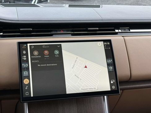 Used 2024 Land Rover Range Rover Autobiography AWD/4WD image 10