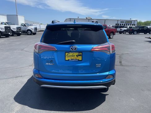 Used 2017 Toyota RAV4 XLE w/ All Weather Liner Package AWD/4WD image 7