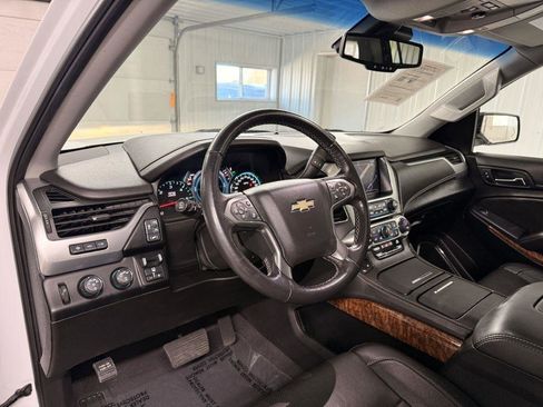Used 2019 Chevrolet Suburban Premier AWD/4WD image 14