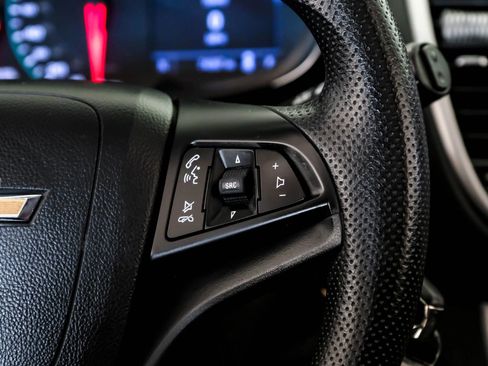 Used 2020 Chevrolet Trax LS w/ Tint and Cruise Package image 17