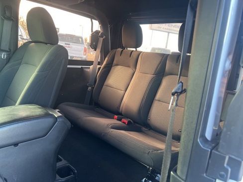 Used 2021 Jeep Wrangler Sport S image 20