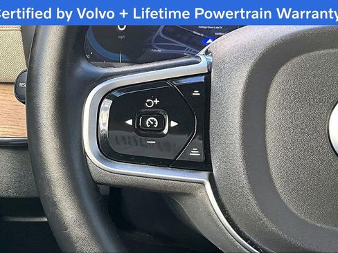 Certified 2025 Volvo XC90 B6 Plus image 25