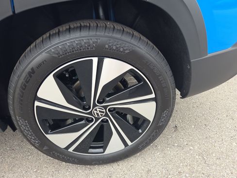 New 2026 Volkswagen Taos SE AWD/4WD image 15