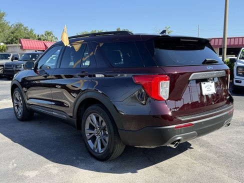 Certified 2022 Ford Explorer XLT w/ Equipment Group 202A AWD/4WD image 6