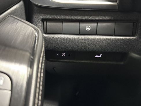 Used 2021 Nissan Rogue SV image 52