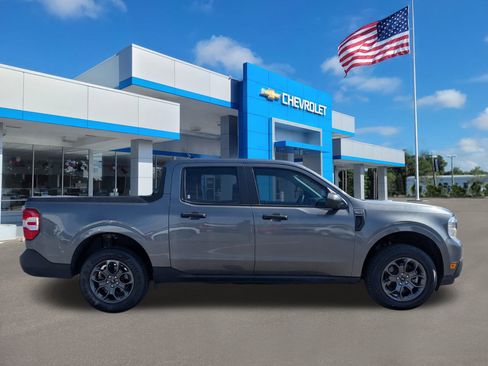 Used 2024 Ford Maverick XLT image 3