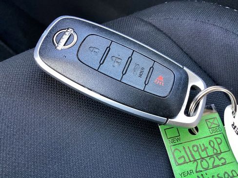 Used 2025 Nissan Sentra SV FWD image 26