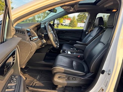 Used 2024 Honda Odyssey Elite image 17