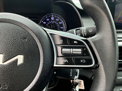 Used 2023 Kia Forte LXS image 22