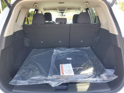 New 2026 Nissan Rogue SV image 8