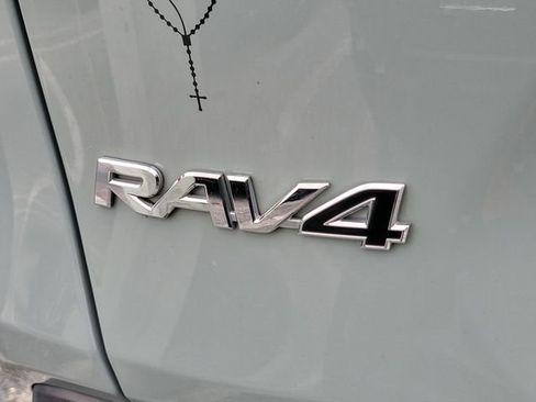 Used 2023 Toyota RAV4 XLE FWD image 4