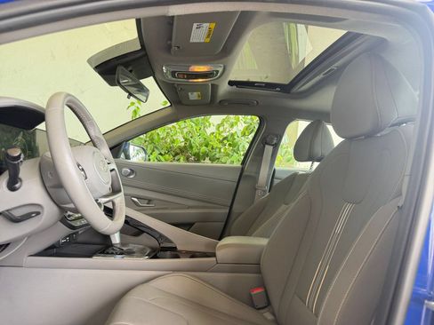 Used 2025 Hyundai Elantra SEL FWD image 26