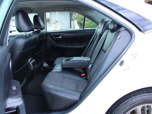 Used 2016 Toyota Camry SE image 27