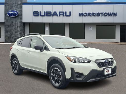 Certified 2023 Subaru Crosstrek 2.0i image 1