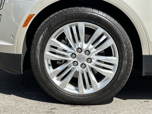 Used 2017 Cadillac XT5 Premium Luxury w/ Driver Assist Package FWD image 12