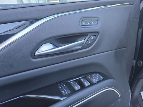 Certified 2024 Cadillac Escalade Sport w/ LPO, ONYX Package AWD/4WD image 18