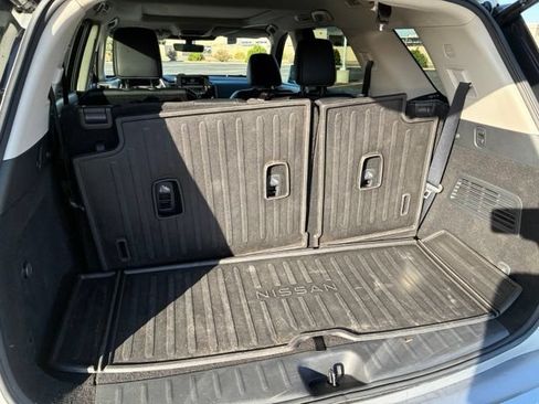 Certified 2023 Nissan Pathfinder Platinum FWD image 16