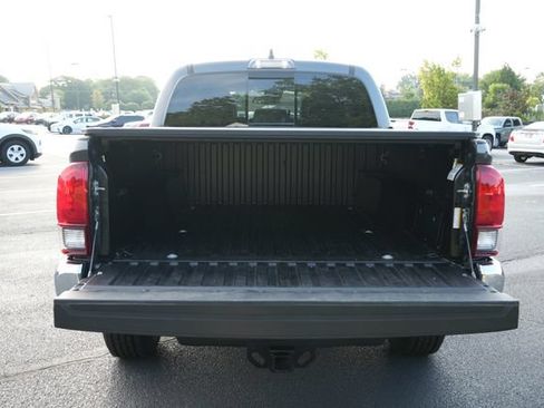 Used 2023 Toyota Tacoma SR5 AWD/4WD image 13