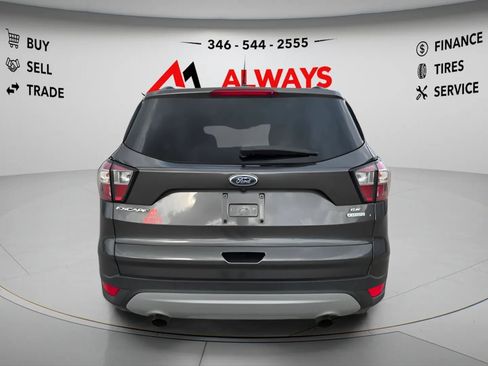 Used 2018 Ford Escape SE FWD image 43
