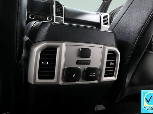 Used 2018 Ford F150 Lariat w/ Equipment Group 502A Luxury image 27