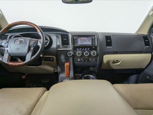 Used 2019 Toyota Sequoia Platinum image 26