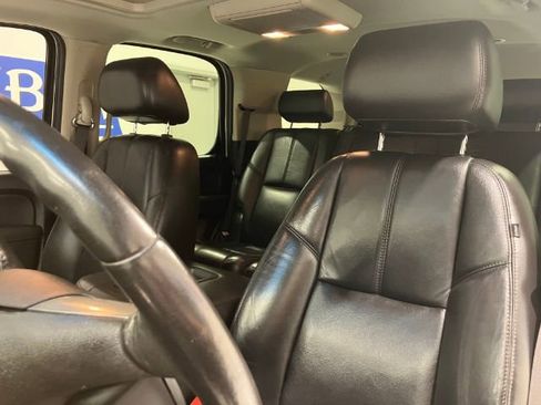 Used 2010 Chevrolet Tahoe LT w/ Luxury Package AWD/4WD image 24