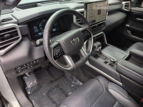 Used 2024 Toyota Tundra Platinum AWD/4WD image 17