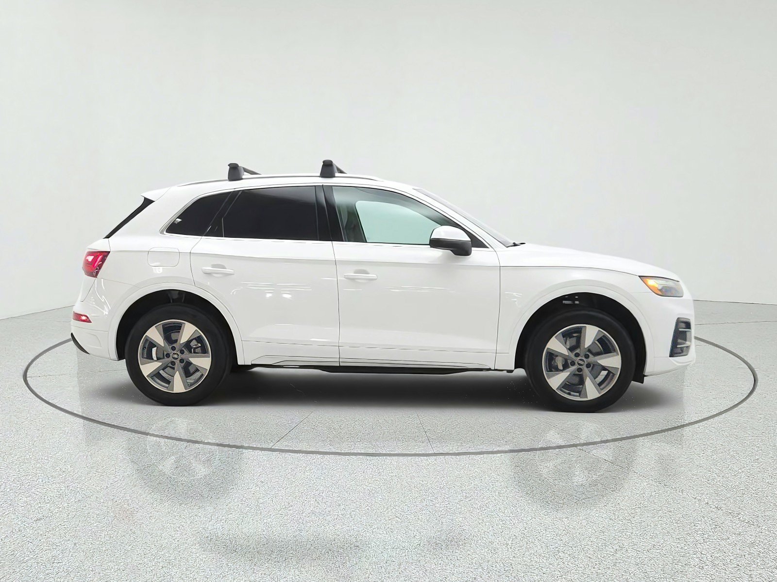 Used 2023 Audi Q5 2.0T Premium w/ Convenience Package AWD/4WD image 4